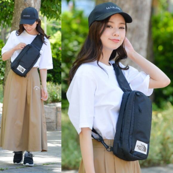 The North Face Field Bag Adjustable Crossbody 7L RARE Large Original Style NWT - Picture 4 of 13